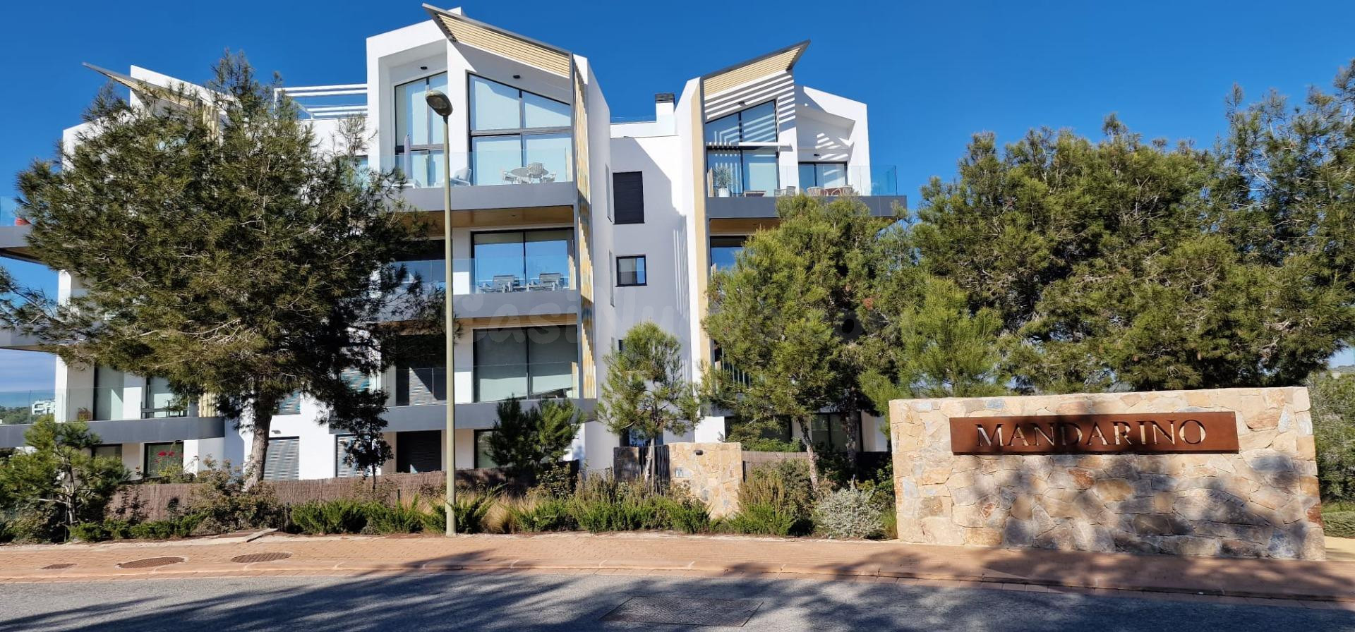APARTAMENTO DE 3 DORMITORIOS Y 2 BAÑOS EN COLINAS GOLF (ORIH - foto 3