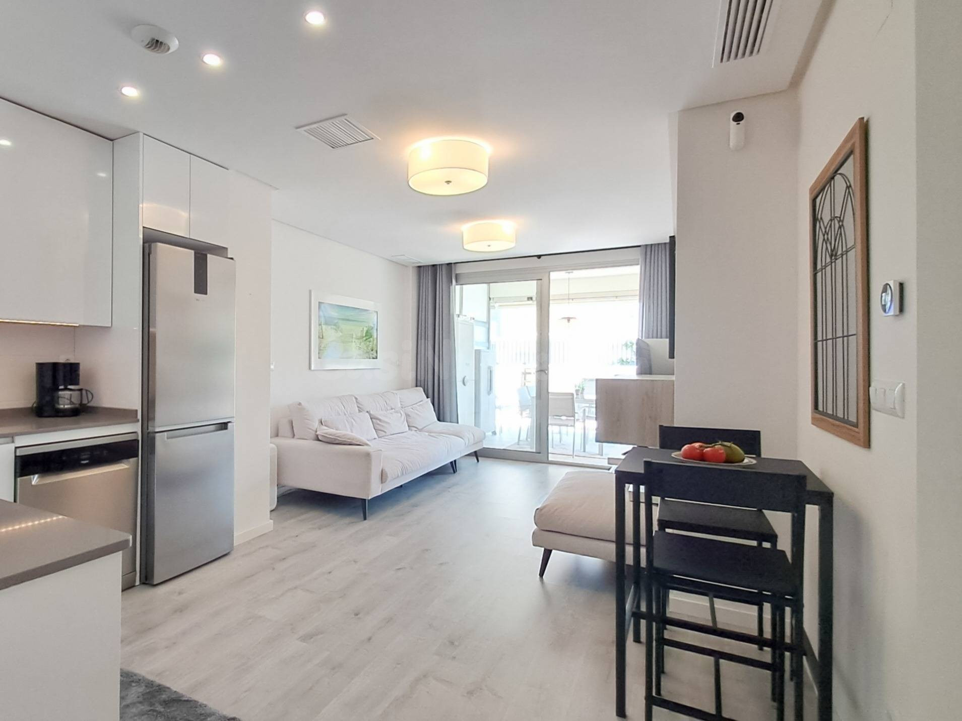 Amplio Apartamento de 3 dormitorios y 2 baños en Esquina en  - foto 2
