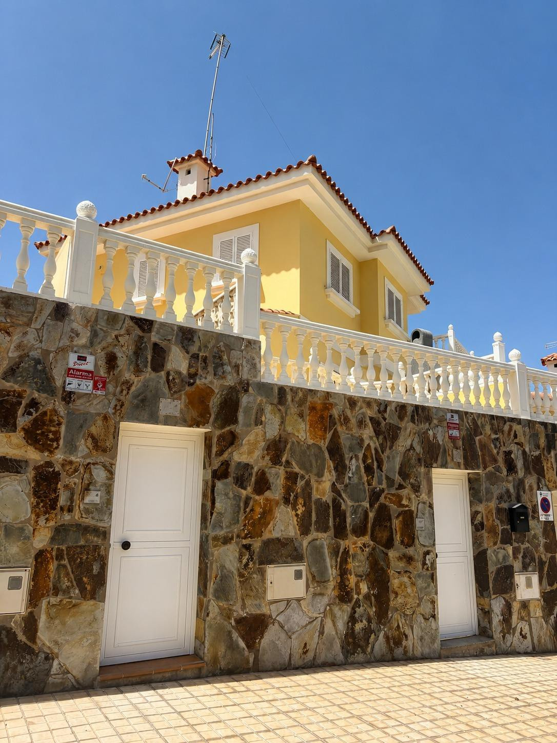 Chalet independiente con dos terrazas y balcón en Loma Dos, Arguineguín