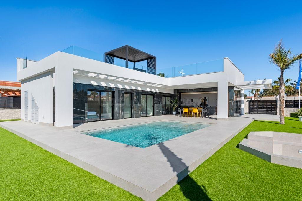 Exclusivas Villas de Lujo en La Finca Golf Resort-Algorfa