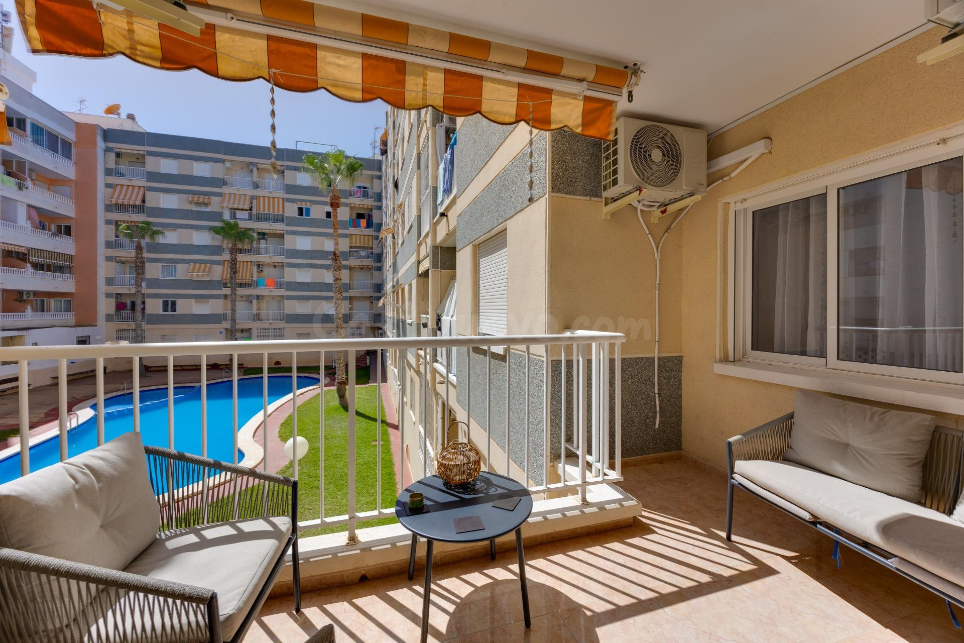 Ubicación central principal | 3 habitaciones | 2 baños | Piscina comunitaria | Listo para mudarse
