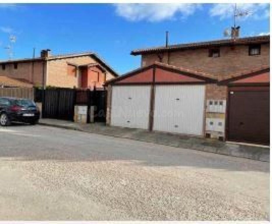 Chalet Independiente en Arcos de la Llana - foto 2