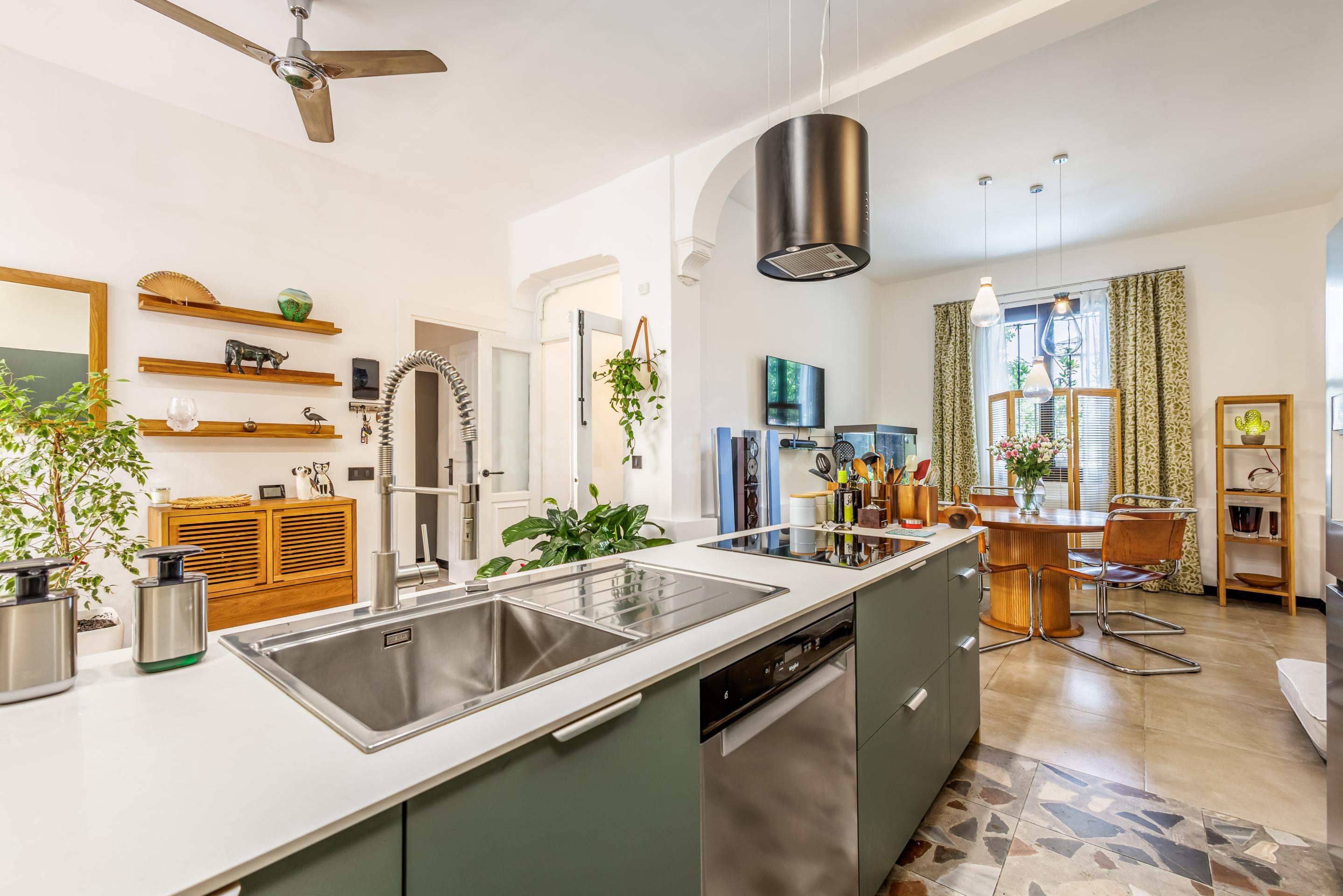 Casa unifamiliar en venta  con piscina privada, 5 dormitorio - foto 3