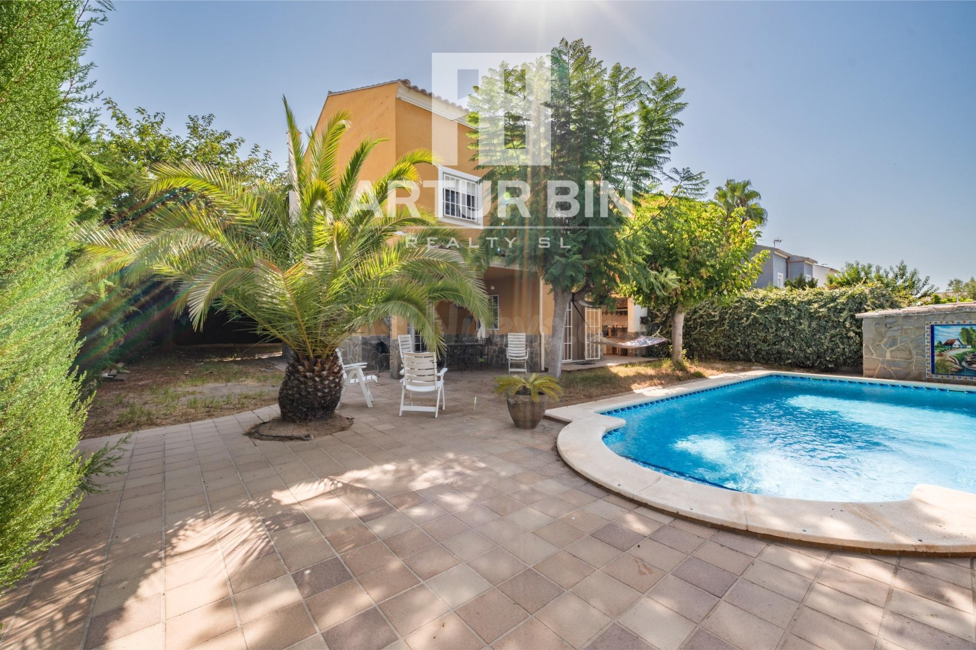 Casa 4 habitaciones 227m² en venta - Rascanya