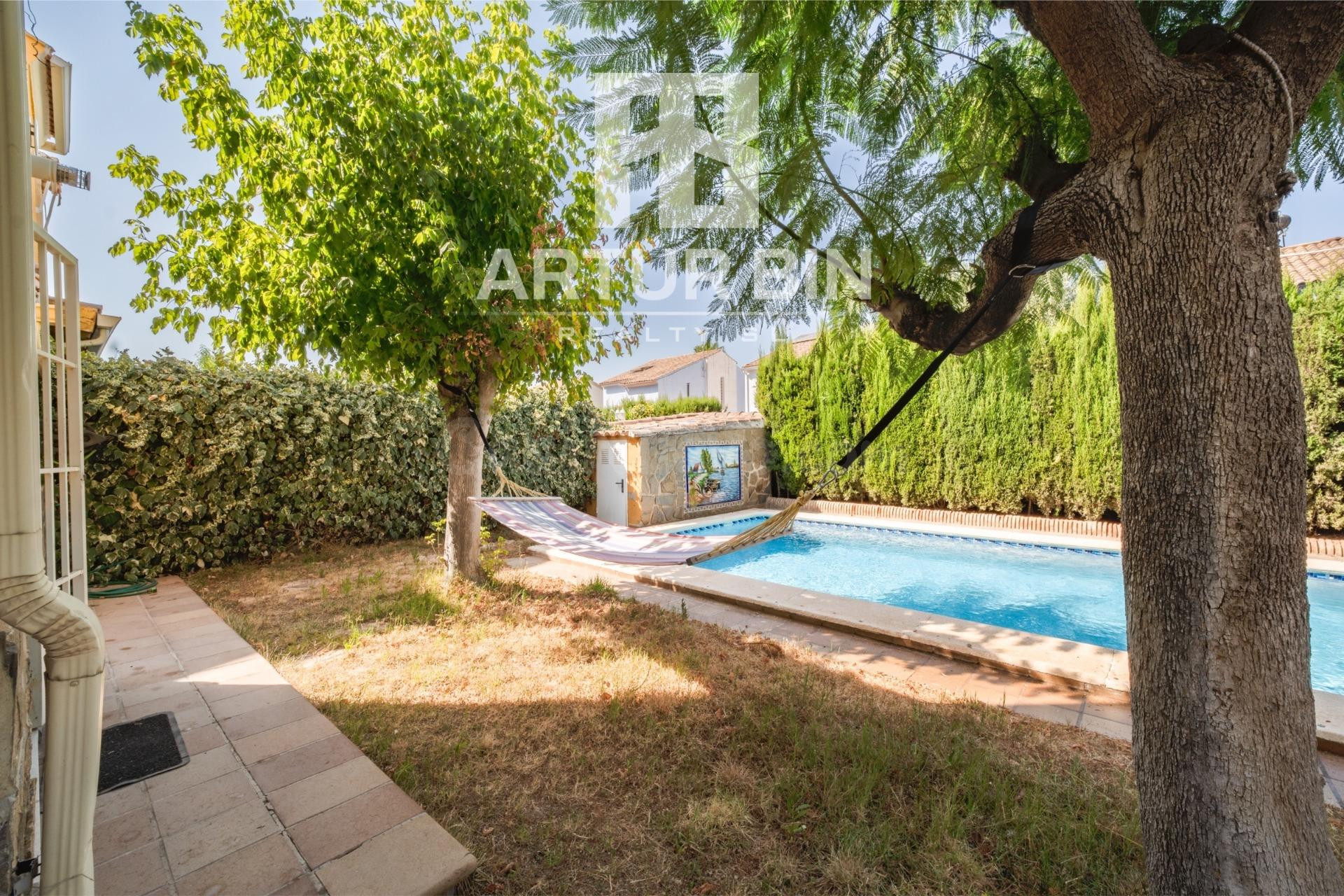 Casa 4 habitaciones 227m² en venta - Rascanya - foto 4