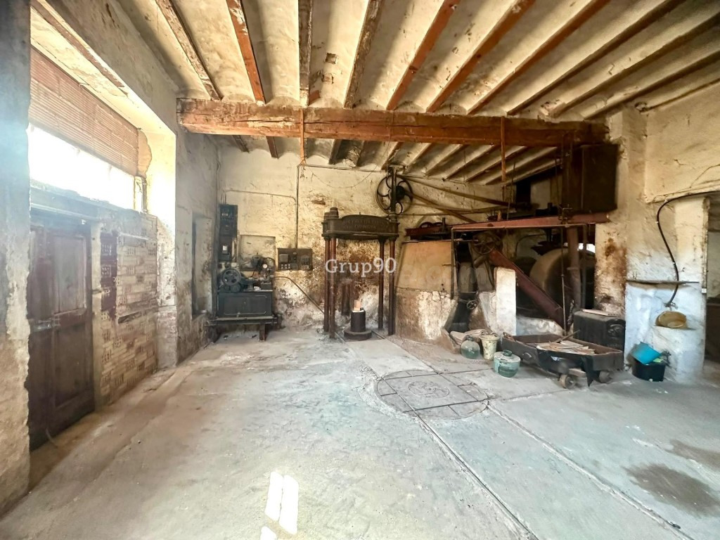 Espectacular molino histórico con gran potencial de reforma  - foto 2