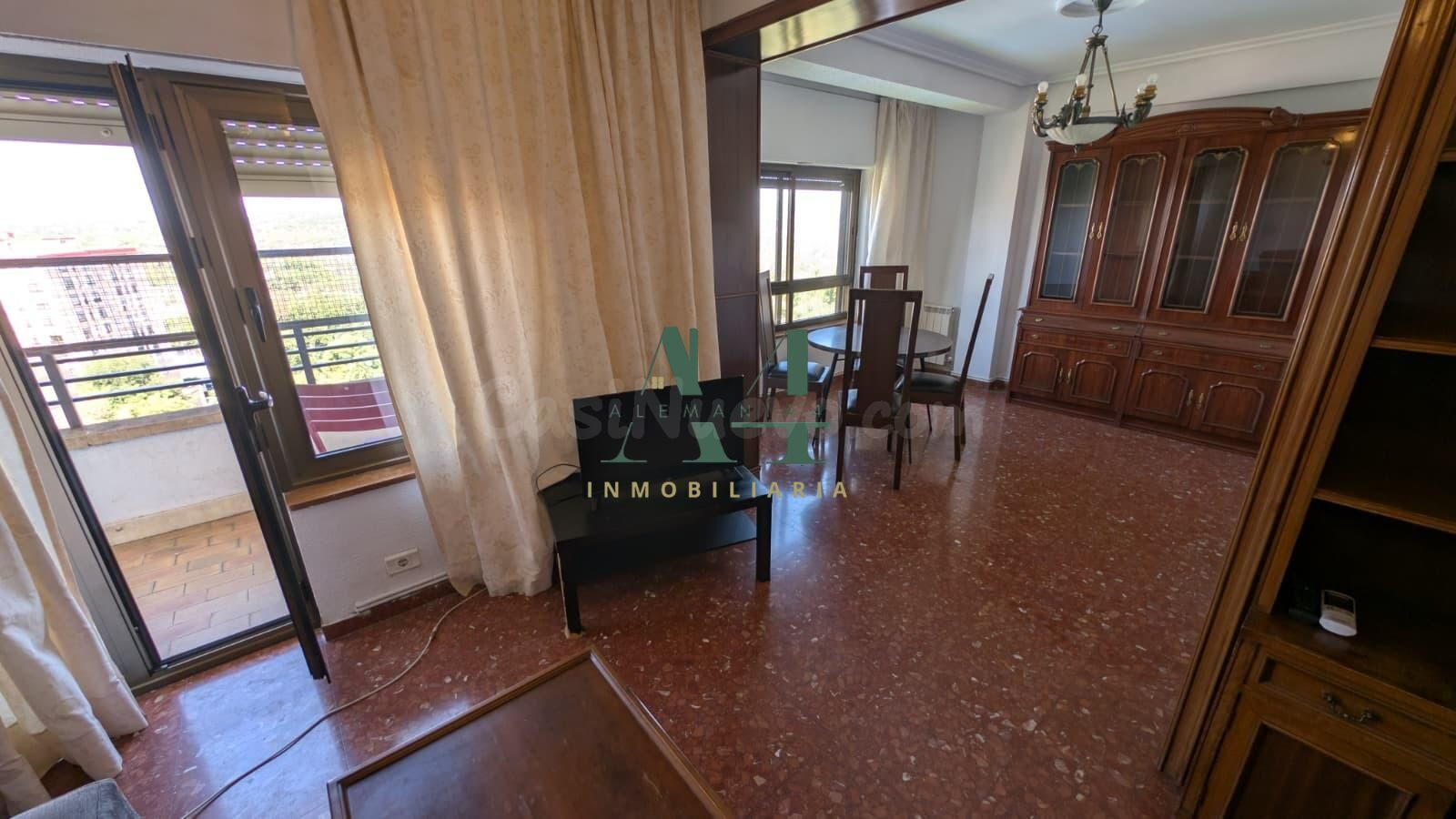 Amplio y Luminoso Piso en el Corazón de Cáceres - €980/mes.  - foto 5