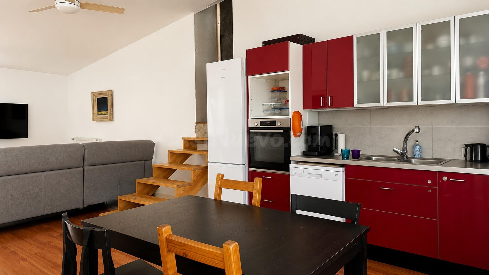 Casa con dos viviendas independientes y garaje en Llançà - foto 5