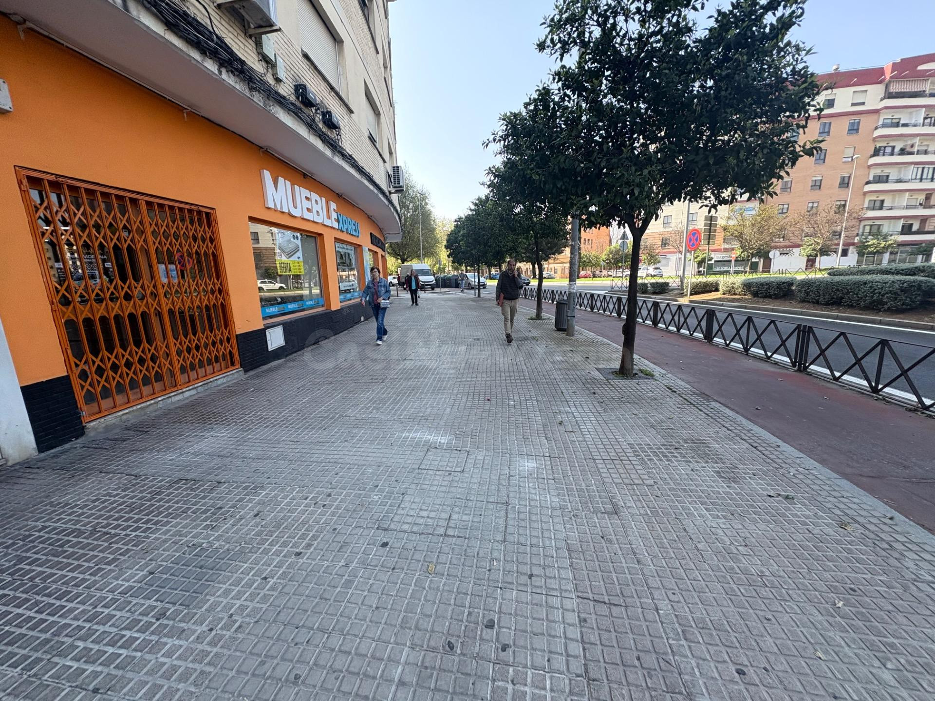 D. Local comercial en venta en Glorieta Ibn Zaydun - foto 5