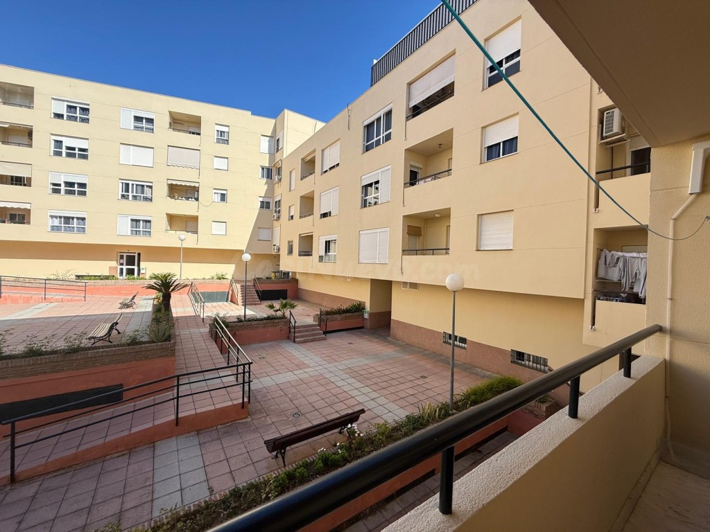 Oportunidad: Piso en el centro a un paso de la playa - foto 3