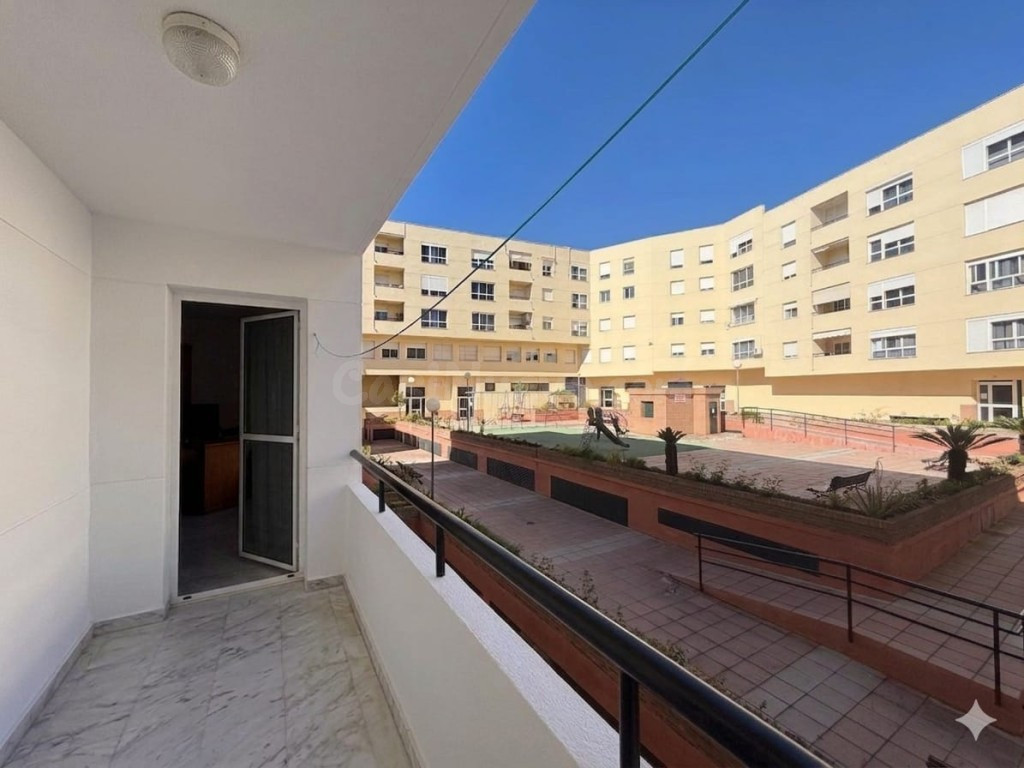 Oportunidad: Piso en el centro a un paso de la playa - foto 5