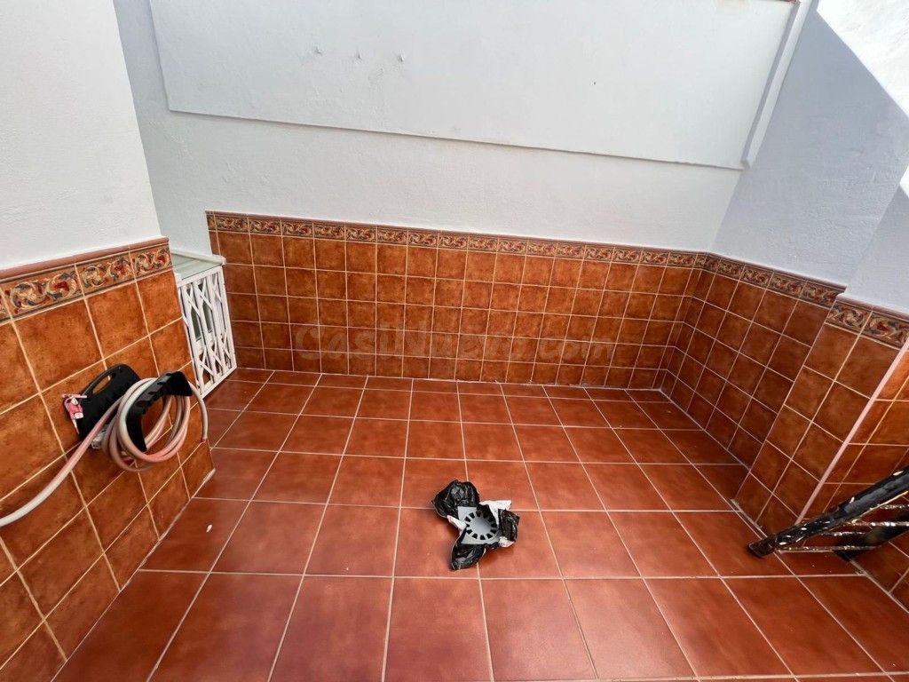Chalet Adosado Reformado – 2ª Línea de Playa en Estepo - foto 3
