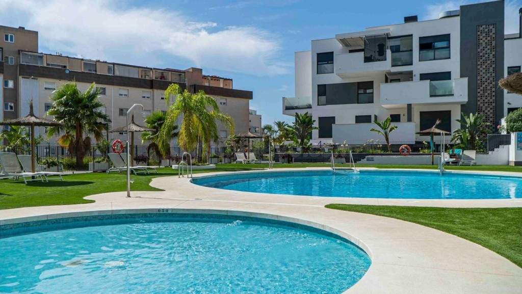 Exclusiva vivienda con 400 m² de jardín privado en Torremolinos