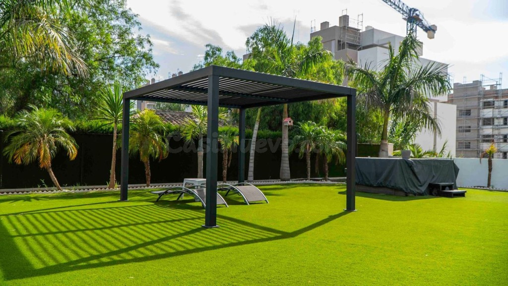 Exclusiva vivienda con 400 m² de jardín privado en Torremoli - foto 3