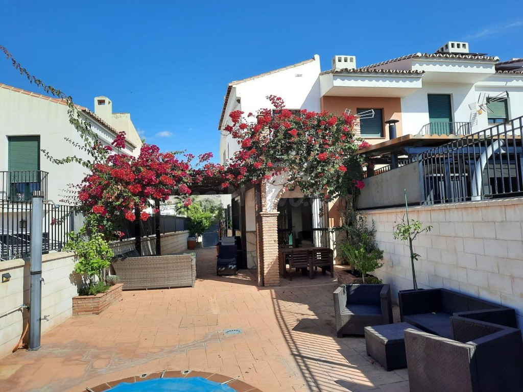 VILLA EXCLUSIVA CON PISCINA PRIVADA EN LA AXARQUÍA MALAGUEÑA
