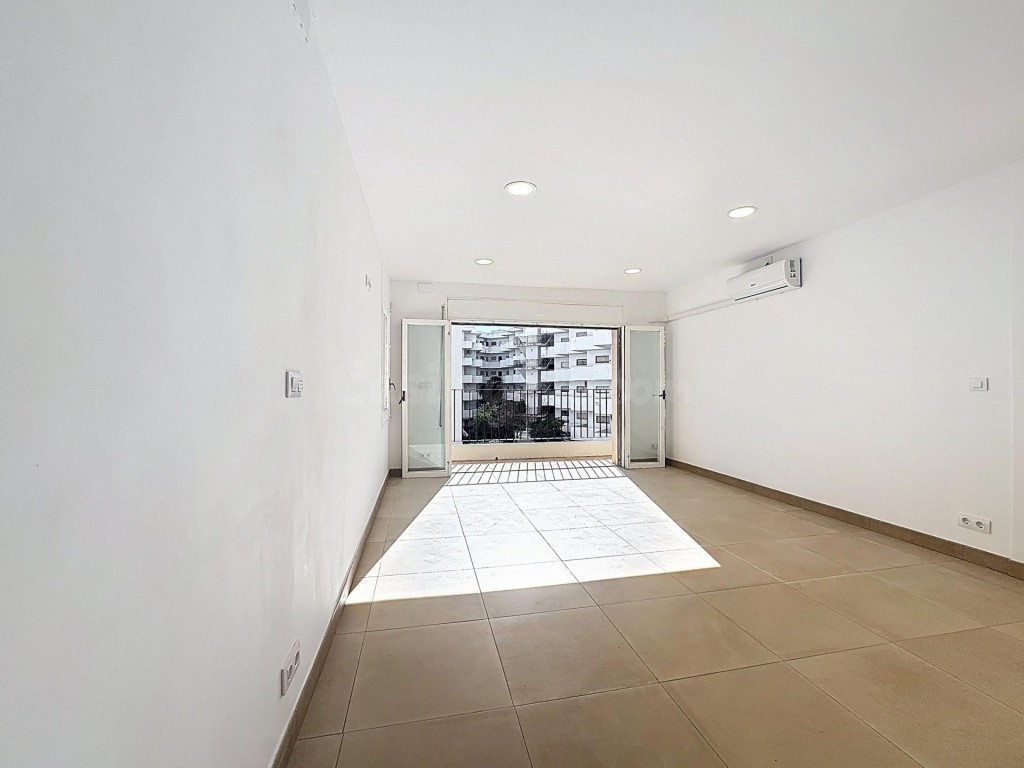 Apartamento de 2 dormitorios con vistas al mar en Santa Marg - foto 4