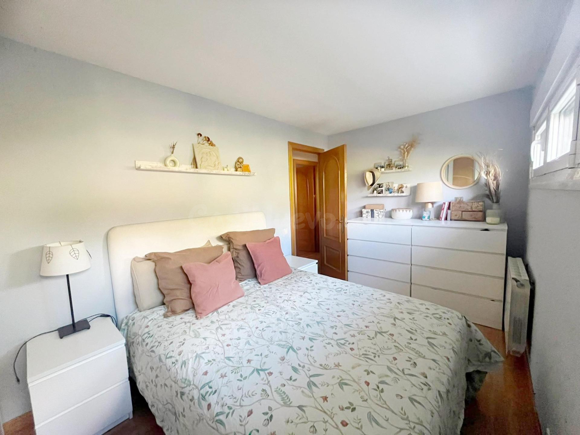 DUPLEX, GARAJE Y TRASTERO EN LOS ARROYOS - foto 4