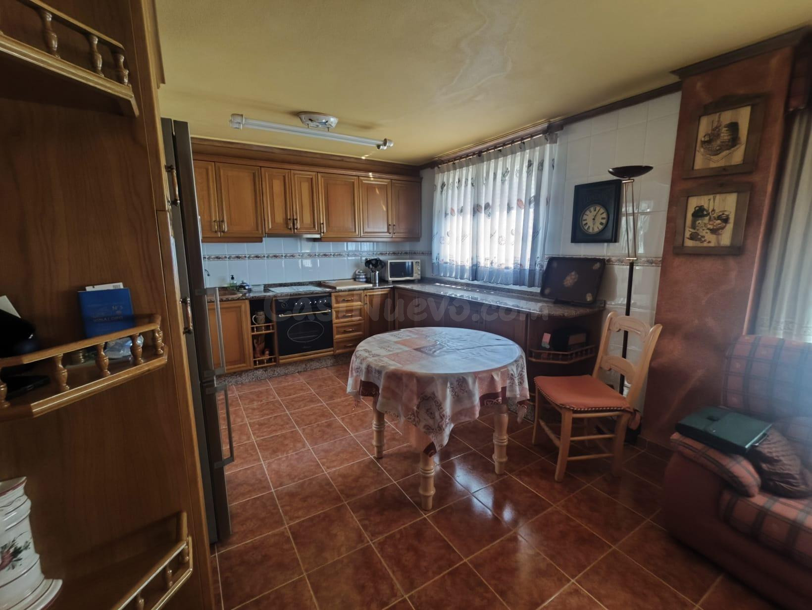 PISO EN PETRER ZONA CHIMENEAS DE VPO - foto 3