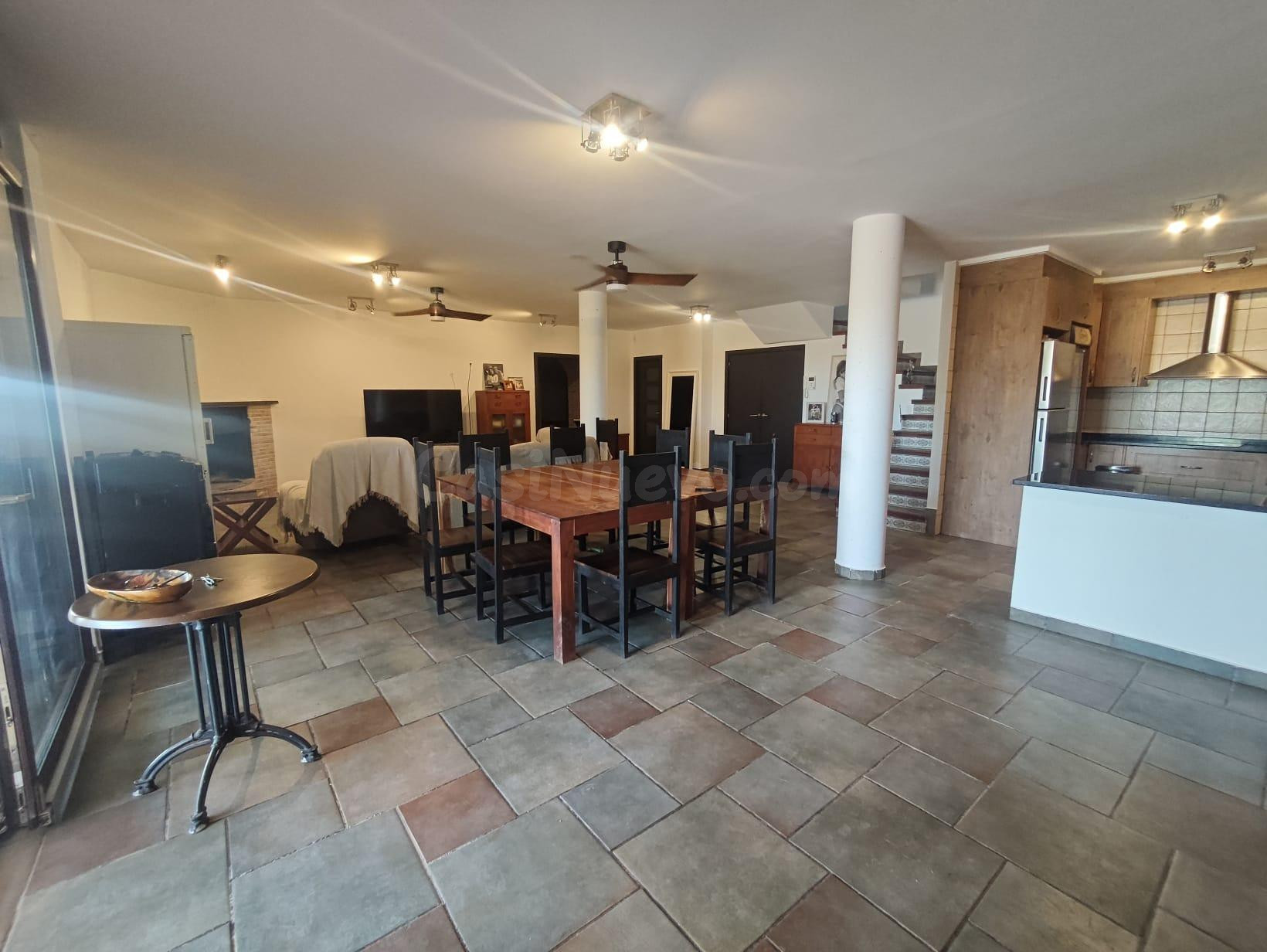 CHALET EN PETRER CON PARCELA DE 13.000 M2 Y 447 CONSTRUIDOS - foto 5