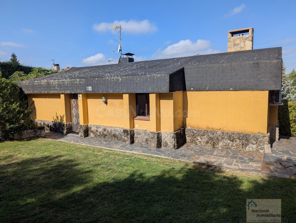 Casa-Chalet en Venta en Espinar, El Segovia - foto 2