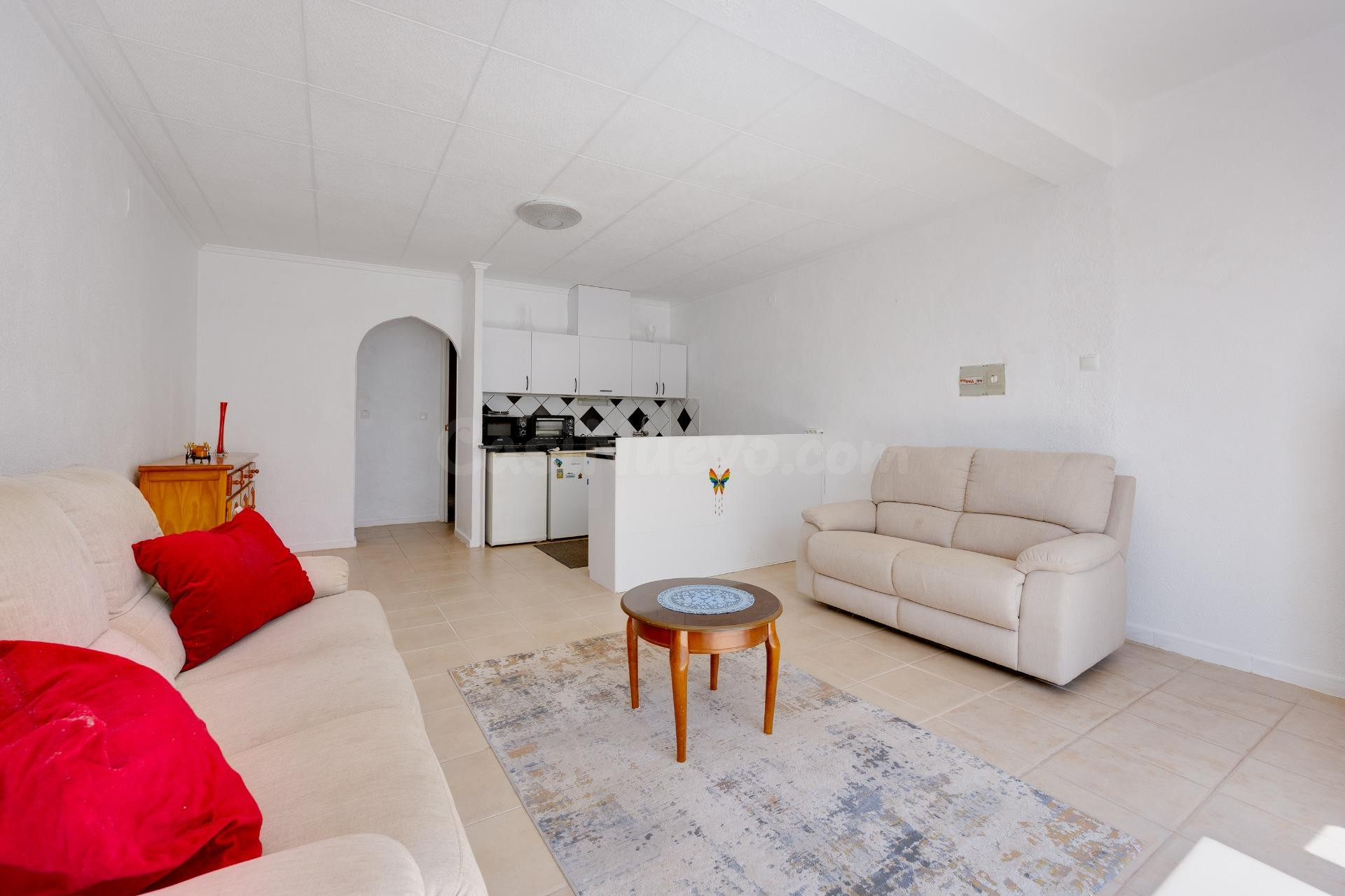 Charming South-Facing 1-Bedroom Apartment in El Chaparral, T - foto 5