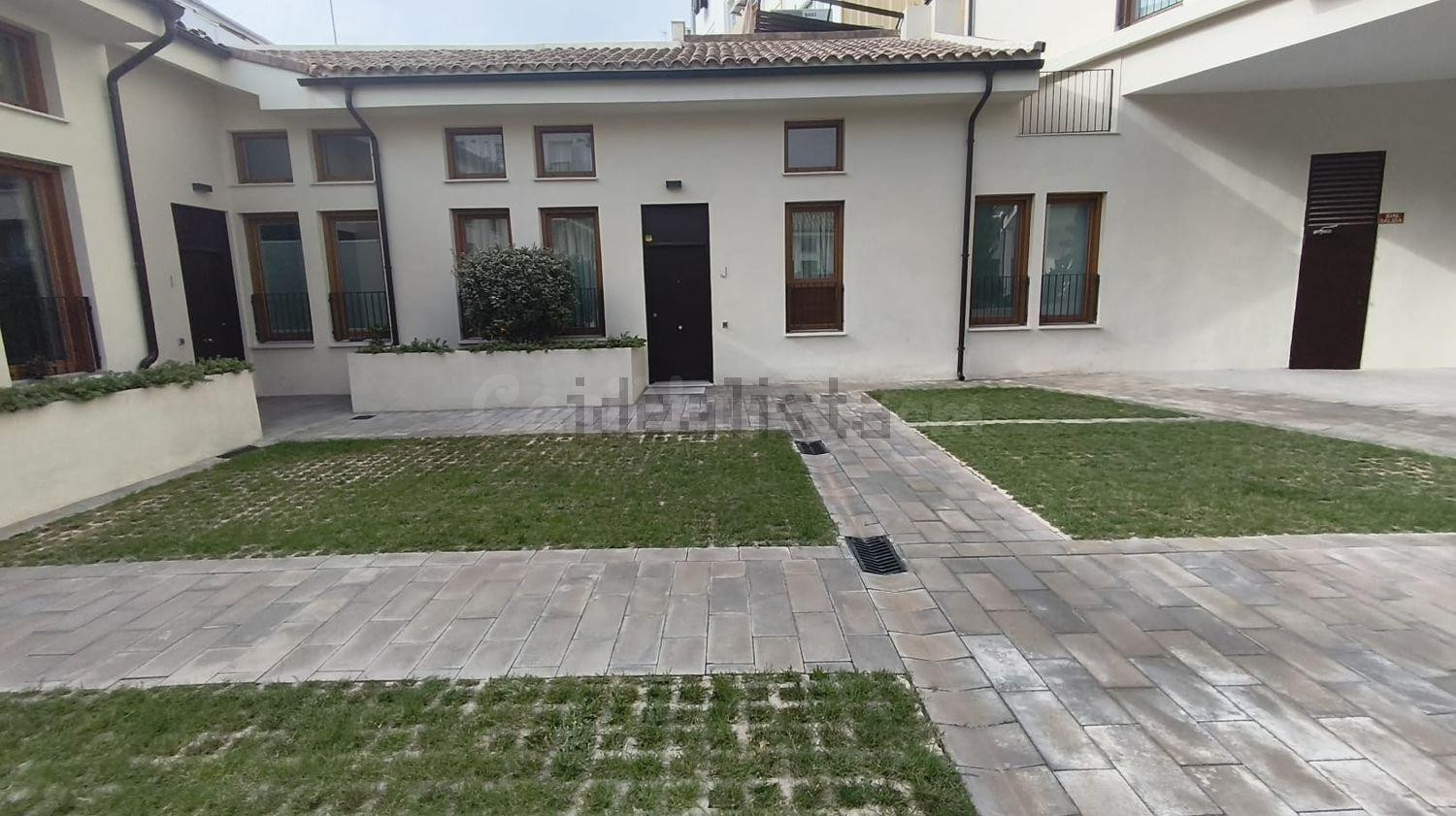 Alquiler de casa adosada dúplex en El Carmen - foto 5