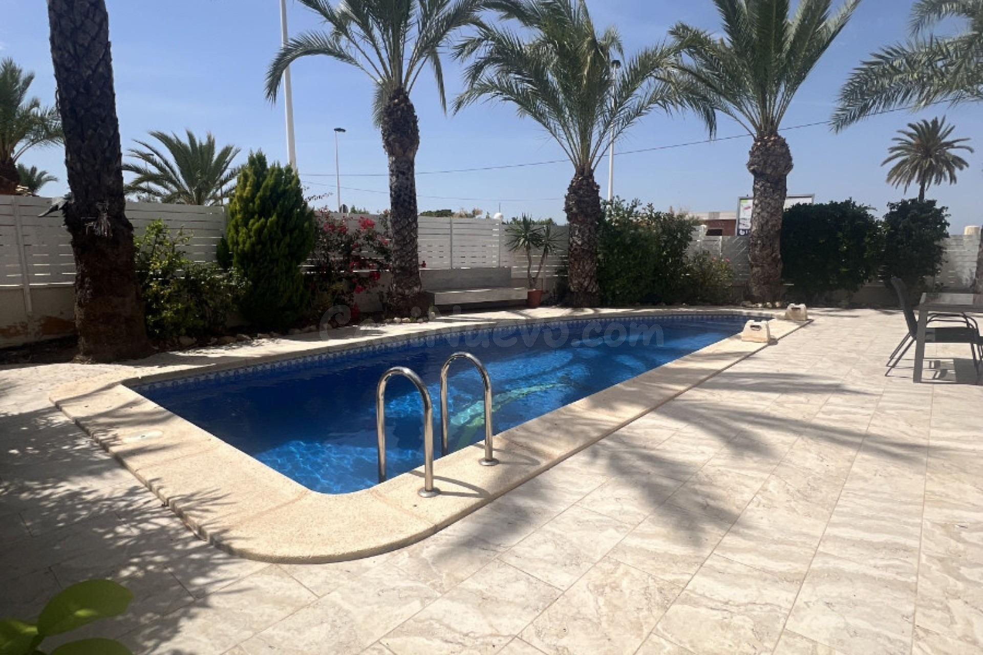 Villa en el Pinet La Marina - foto 2