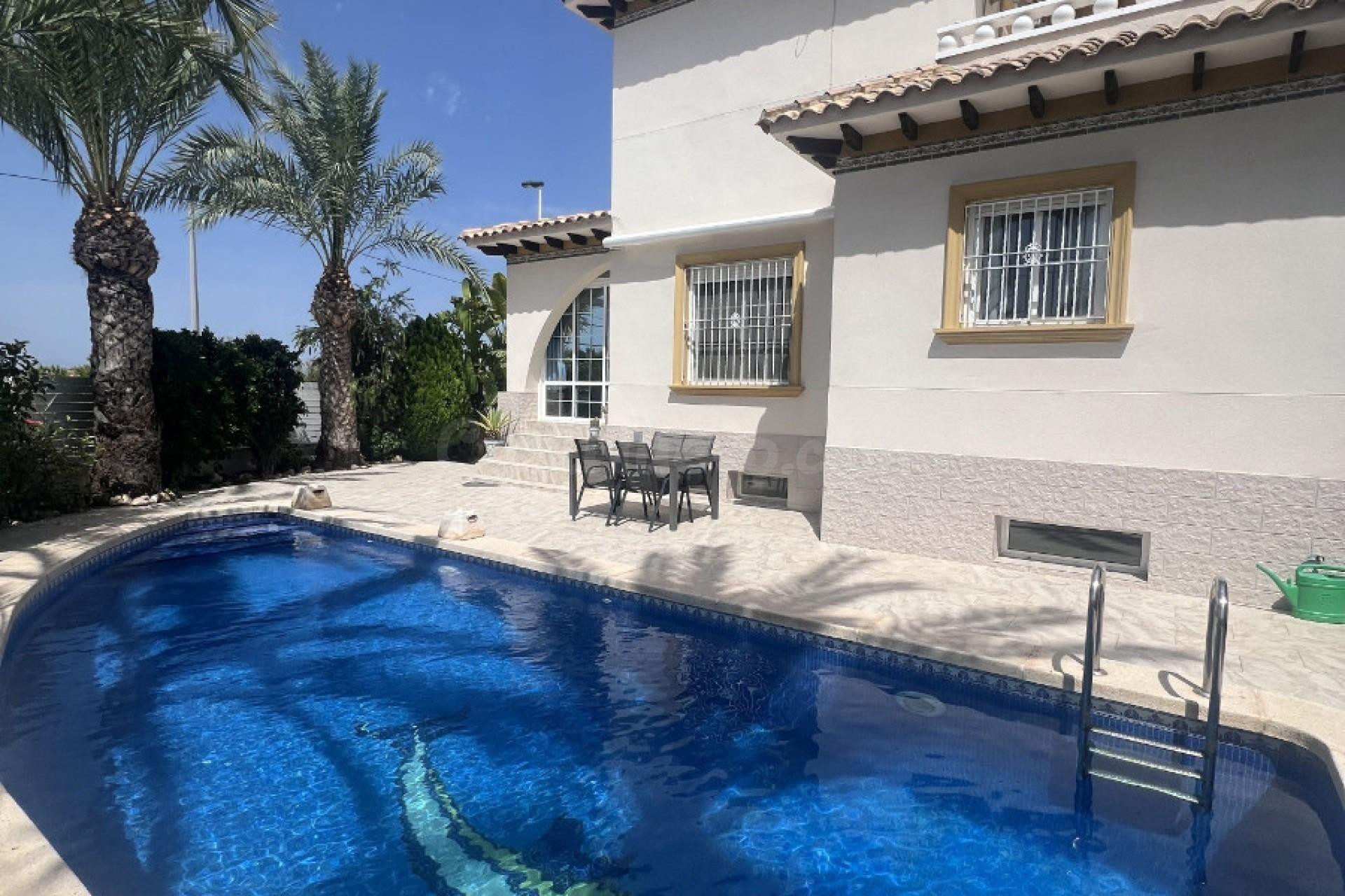 Villa en el Pinet La Marina - foto 3