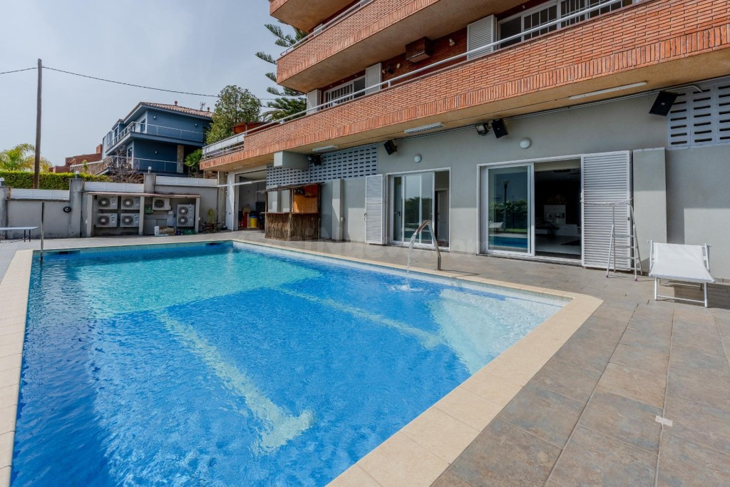 Casa o chalet independiente en venta en calle de les Alzines - foto 2