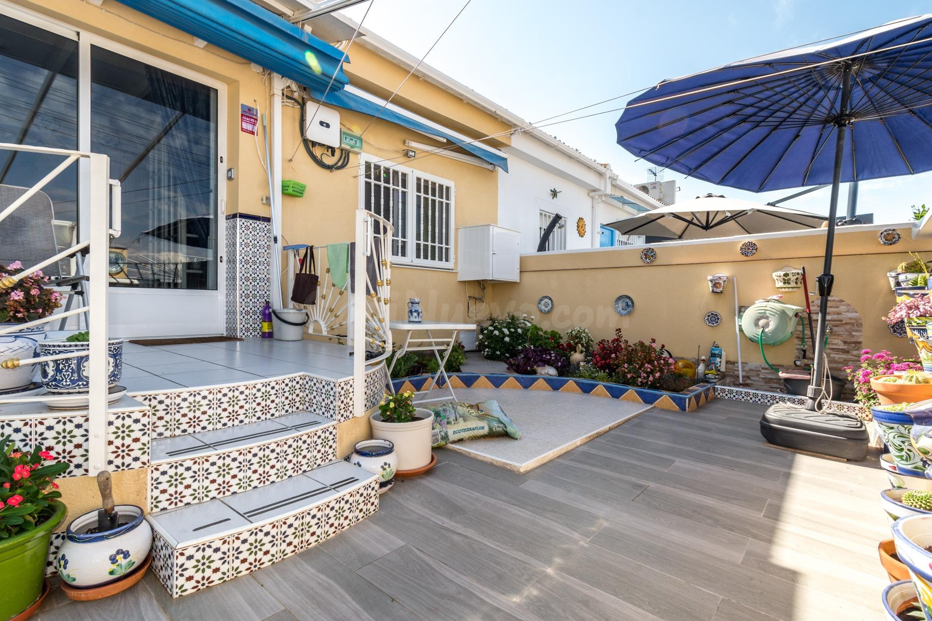 Bungalow en La Siesta con jardín de 30 m2, placas solares y  - foto 5