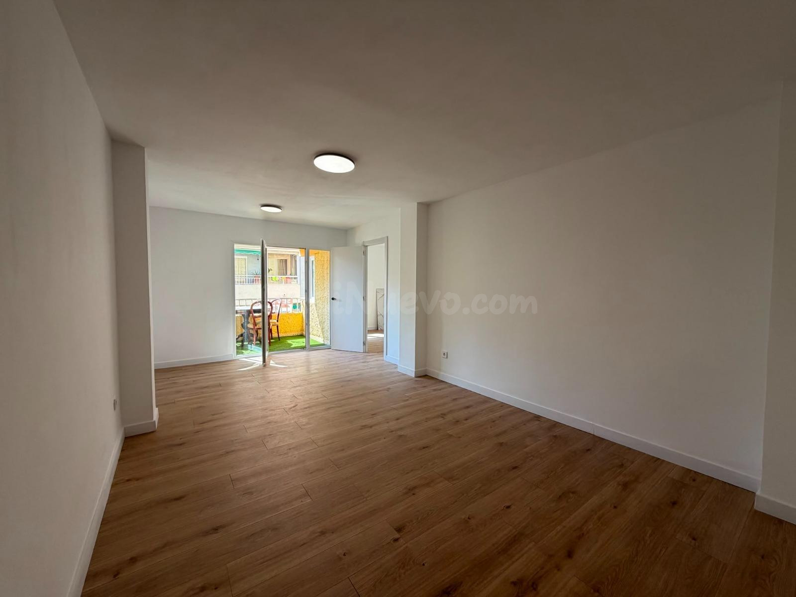 Apartamento con terraza, Alicante, Torrevieja, Playa del Ace - foto 4
