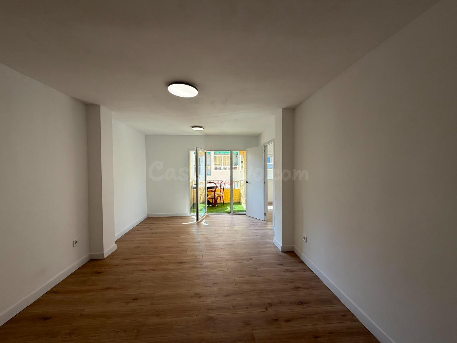Apartamento con terraza, Alicante, Torrevieja, Playa del Ace - foto 5