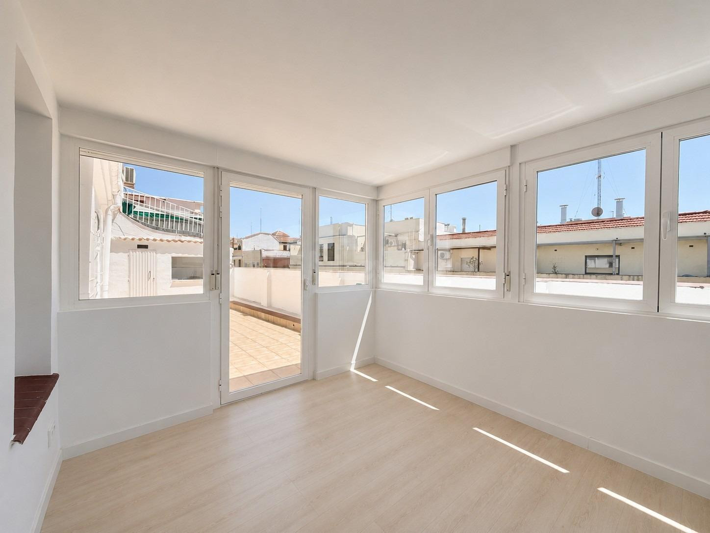 ^^ESPECTACULAR ÁTICO REFORMADO DE 180 M2 CON GRAN TERRAZA EN - foto 5