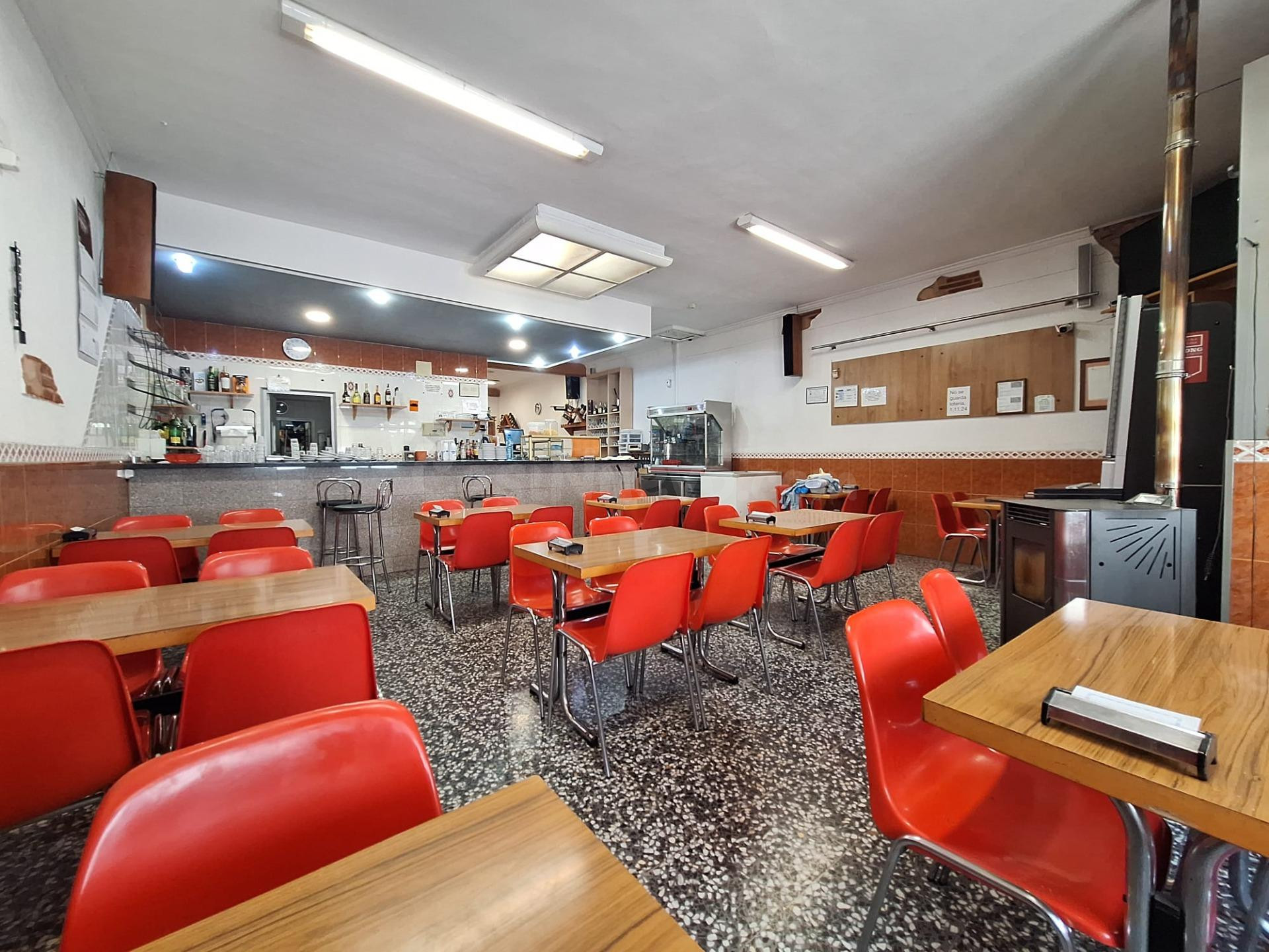 RESTAURANTE LISTO PARA TRABAJAR JUNTO AL PARC EUROPA DE BARBERÀ DEL VALLÈS