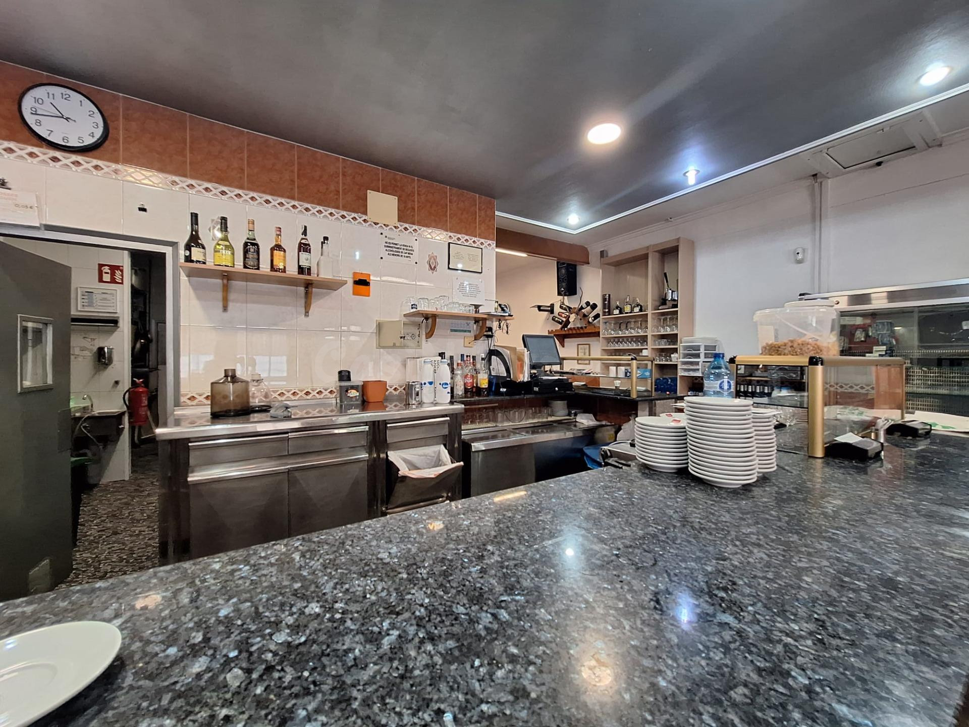 RESTAURANTE LISTO PARA TRABAJAR JUNTO AL PARC EUROPA DE BARB - foto 4