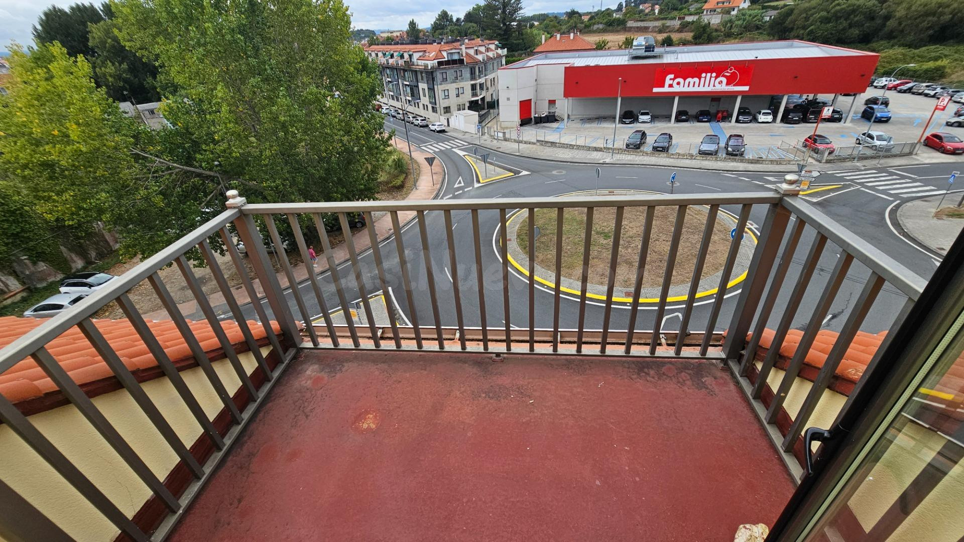 Ático con 2 terrazas, piscina y jardín a 400 metros de la pl - foto 2