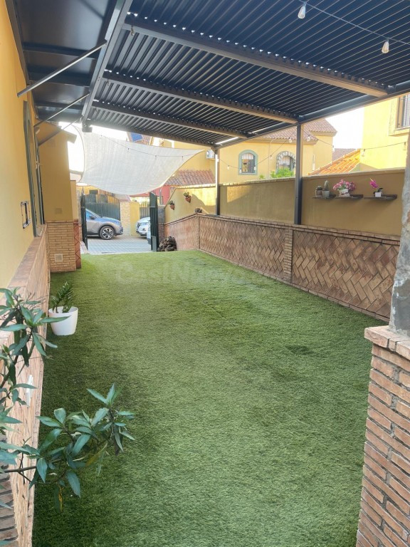 Casa-Chalet en Venta en Dos Hermanas Sevilla MONTEQUINTO - foto 3