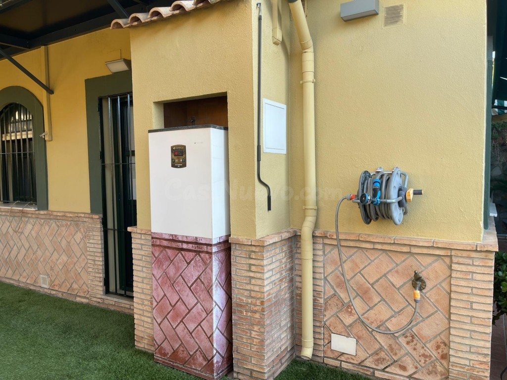 Casa-Chalet en Venta en Dos Hermanas Sevilla MONTEQUINTO - foto 5