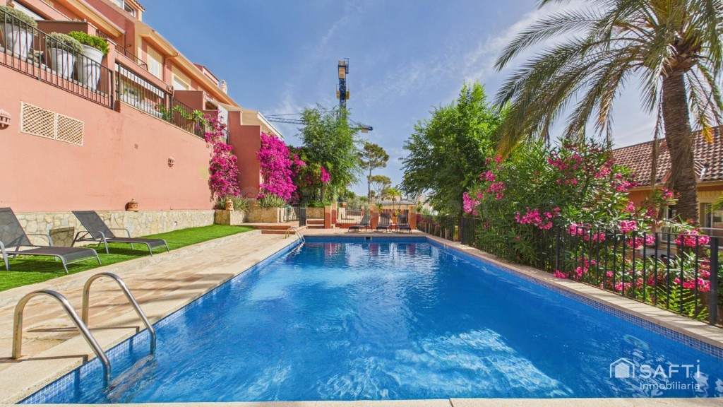 Chalet pareado - Piscina comunitaria en urbanización securizada - Cas Catala - Calle Bell Puig