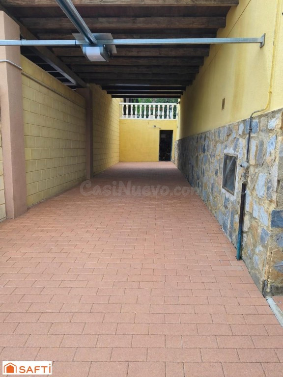 Tu refugio mediterráneo: privacidad, espacio y una villa par - foto 5
