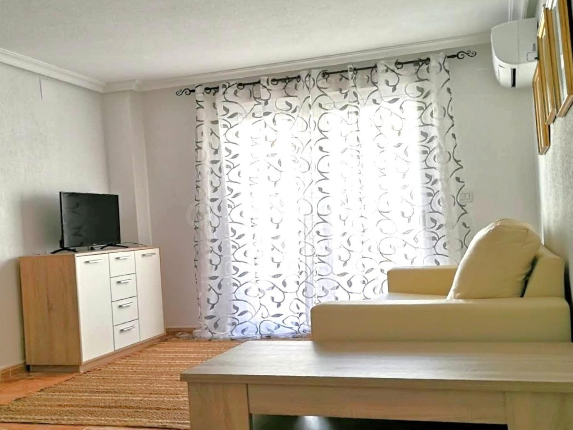 Apartamento céntrico y bien conservado (aprox. 58 m2 - 4.ª p - foto 2