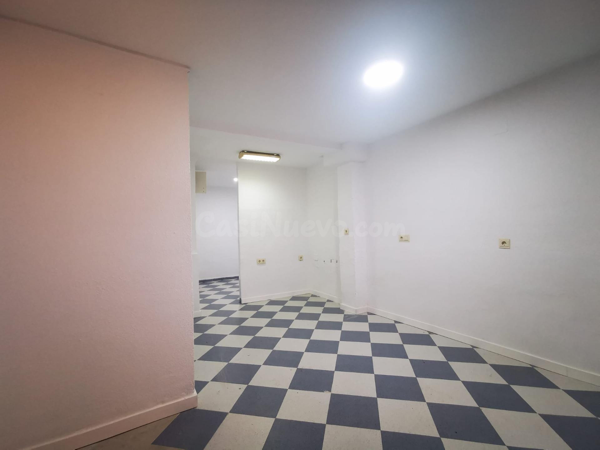 Magnifico Local comercial en esquina de 60m2. Excelente visi - foto 5