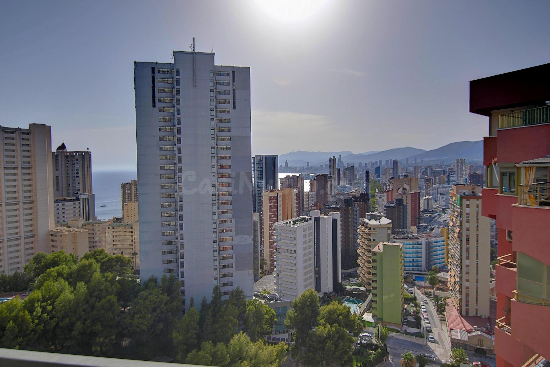 Apartamento de 3 dormitorios con vistas al mar y vistas panorámicas de Benidorm