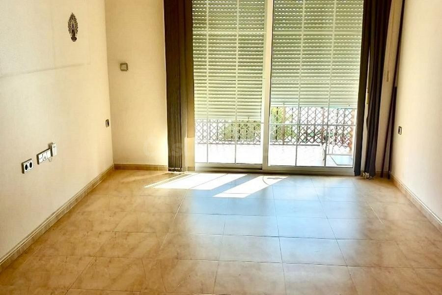 Venta de piso en Almoradi, de 107m2 con 3 dormitorios y 2 ba - foto 3
