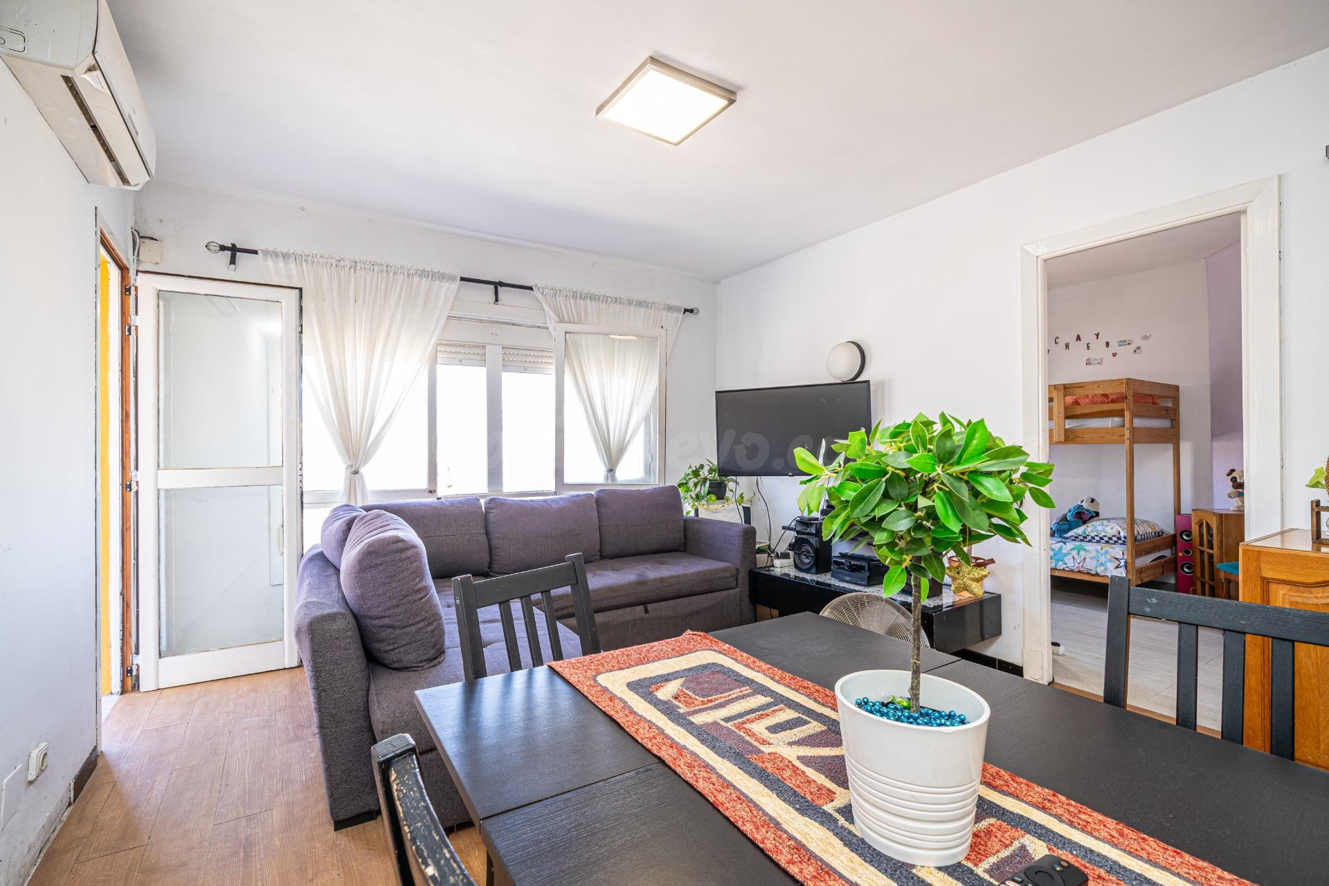 PISO DE 3 habitaciones CON BALCÓN Y VISTAS AL MAR - foto 3