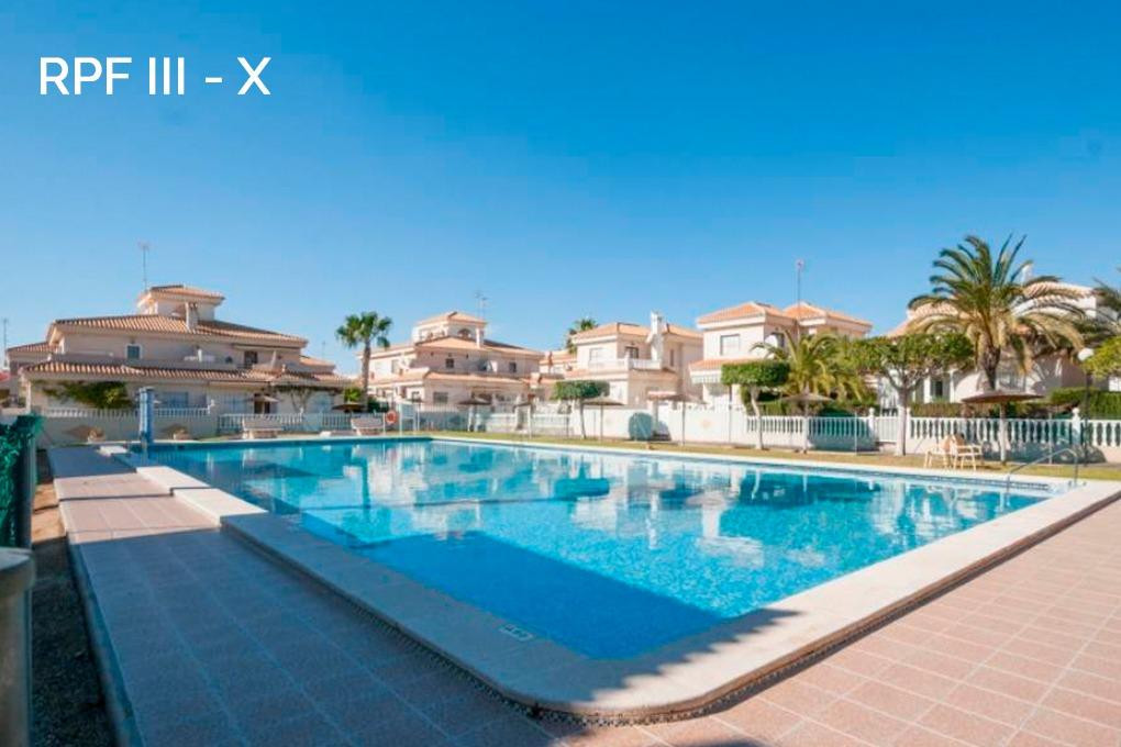 Chalet pareado en Playa Flamenca - foto 4