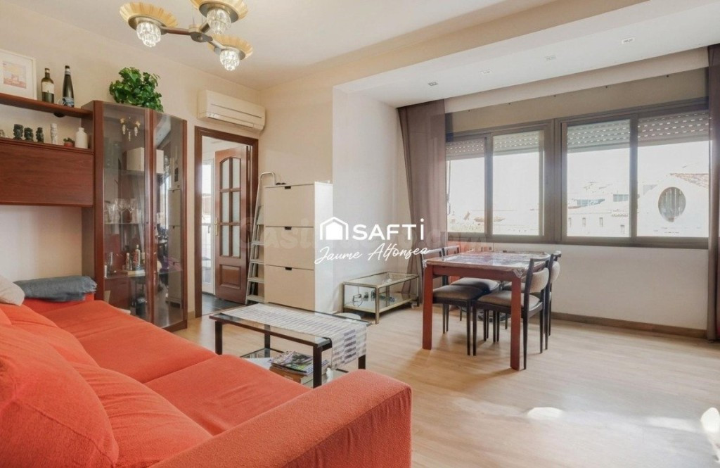 Ático dúplex con terraza, garaje y placas solares en Sant Jo - foto 5
