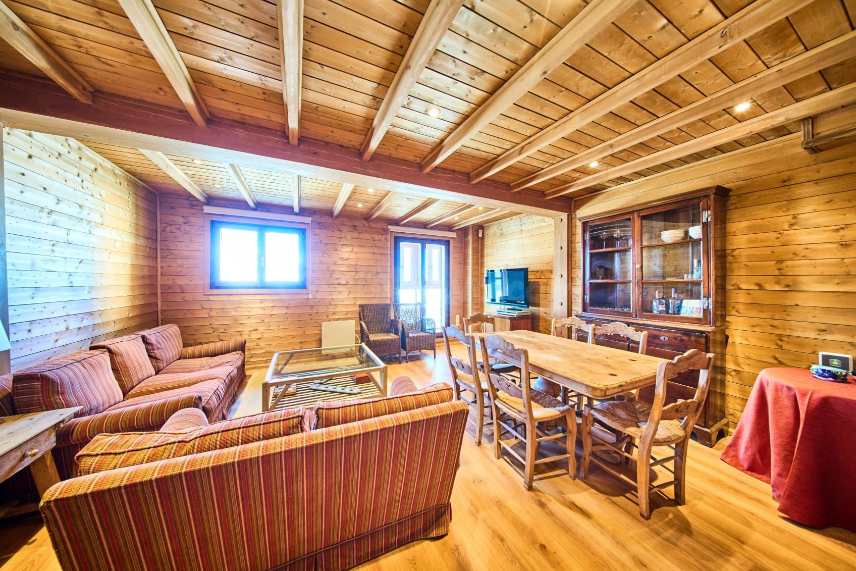 Magnífico chalet adosado en venta en Sierra Nevada - foto 2