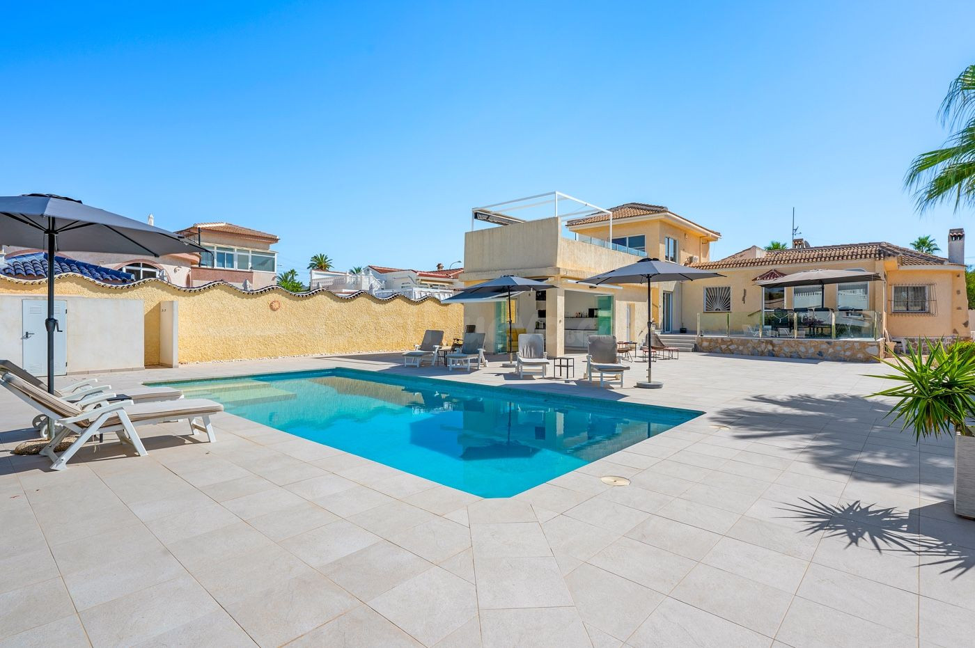 Villa 3 habitaciones 250m² en venta - Centro de la Ciudad Quesada