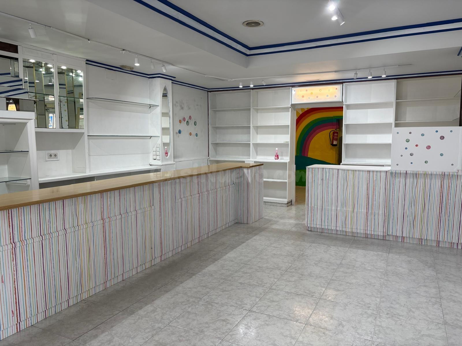 LOCAL COMERCIAL EN ALQUILER EN SAN PEDRO ALCÁNTARA PUEBLO - foto 2